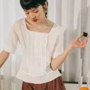 NWOT Simply Retro Romantic Peplum Cotton Blouse